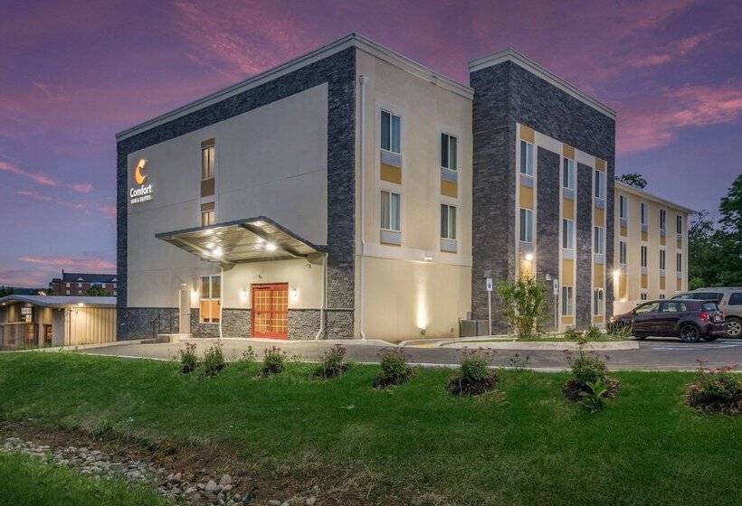Отель Comfort Inn & Suites Harrisburg Hershey West