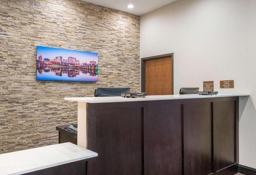ホテル Comfort Inn & Suites Harrisburg  Hershey West