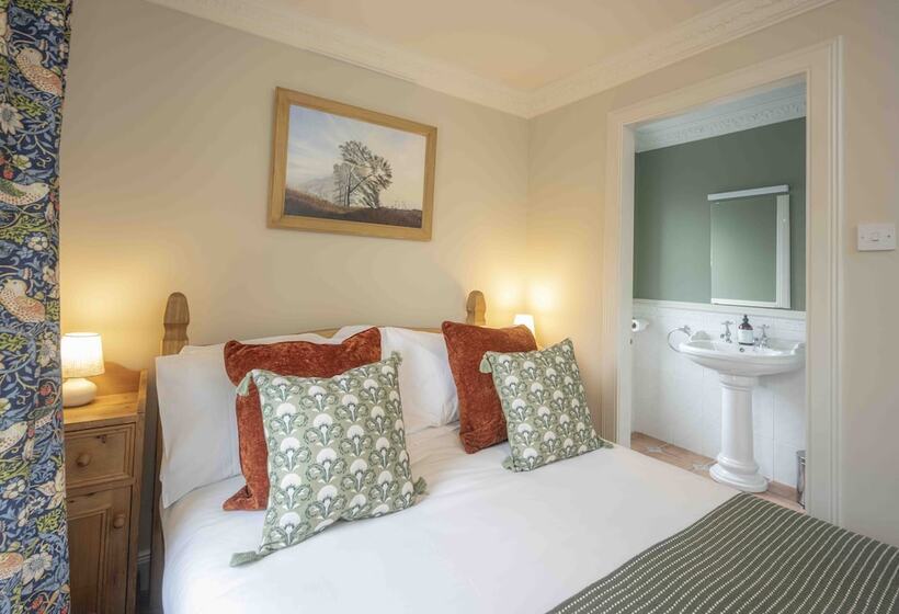 فندق Cross Keys Inn Ettrickbridge