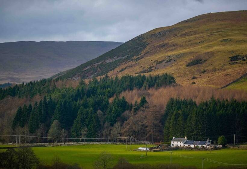 فندق Cross Keys Inn Ettrickbridge