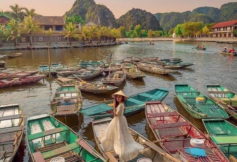هتل Lumigarden Tam Coc Resort