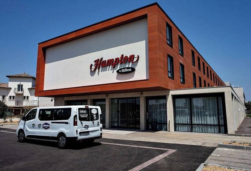 ホテル Hampton By Hilton Toulouse Airport