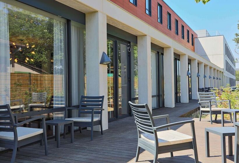 ホテル Hampton By Hilton Toulouse Airport