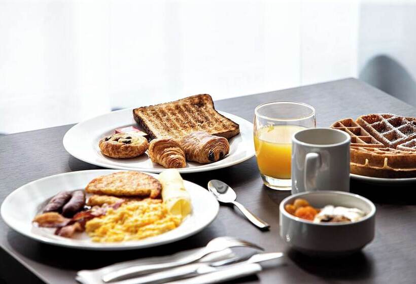 ホテル Hampton By Hilton Toulouse Airport