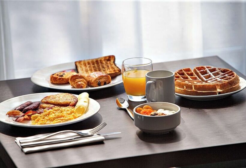 ホテル Hampton By Hilton Toulouse Airport