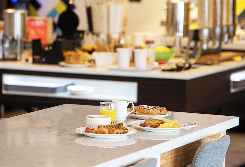 ホテル Hampton By Hilton Toulouse Airport