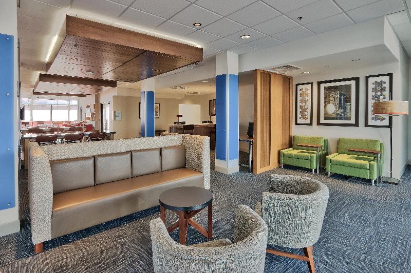 Отель Holiday Inn Express & Suites - Albuquerque East, An Ihg