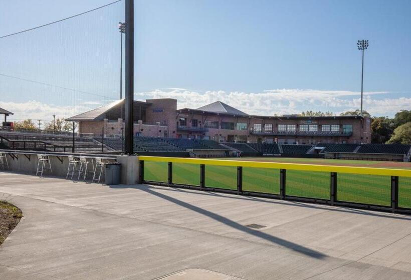 호텔 Holiday Inn Express & Suites Beloit, An Ihg