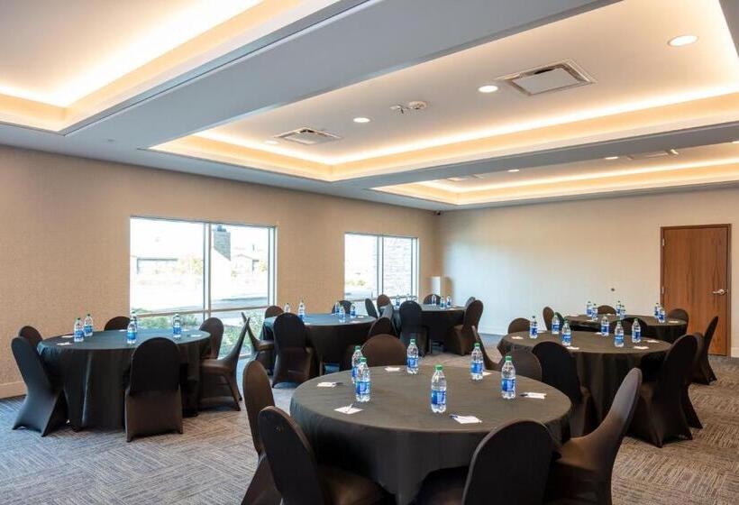 호텔 Holiday Inn Express & Suites Beloit, An Ihg