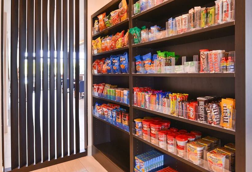 Отель Holiday Inn Express & Suites Olathe West, An Ihg