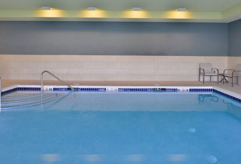 Отель Holiday Inn Express & Suites Olathe West, An Ihg