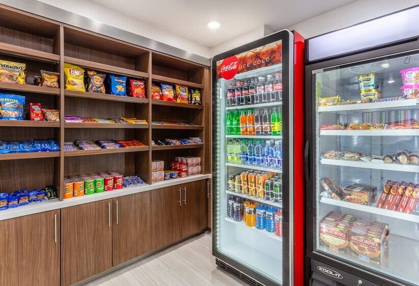 ホテル Holiday Inn Express & Suites Kearney, An Ihg