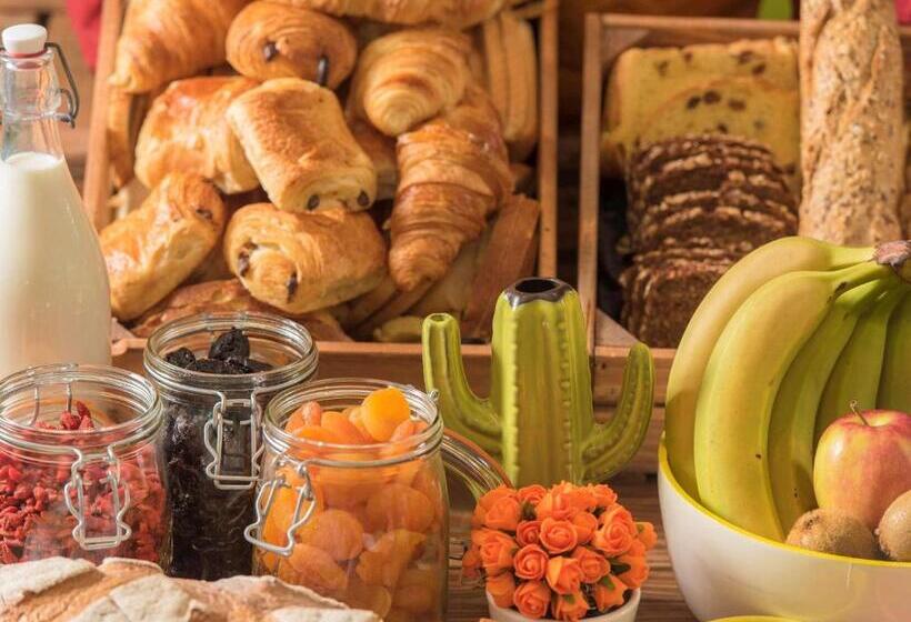 Отель Ibis Styles Ajaccio Napoleon