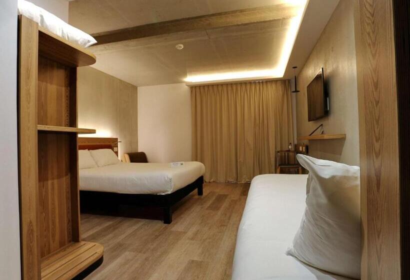 Отель Ibis Styles Ajaccio Napoleon