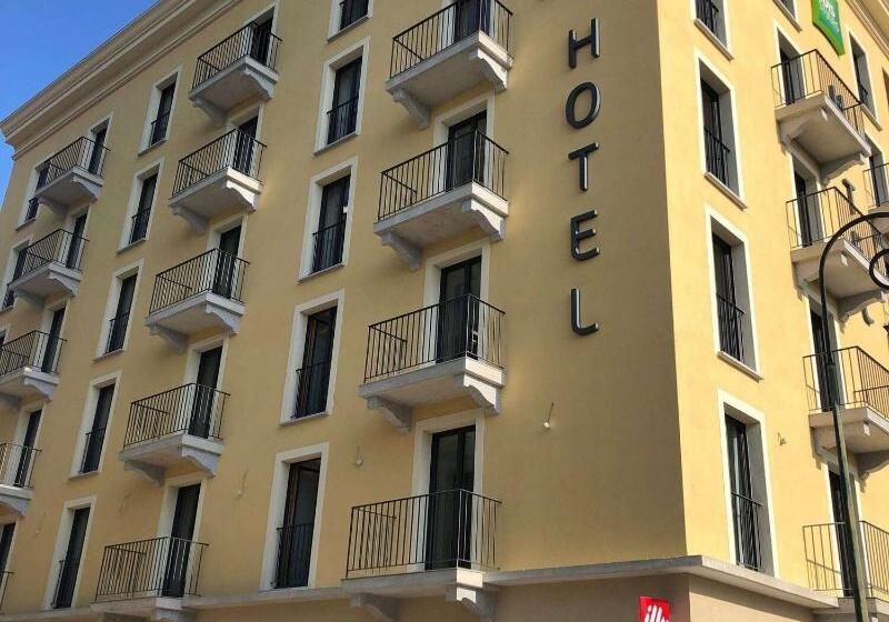 Отель Ibis Styles Ajaccio Napoleon