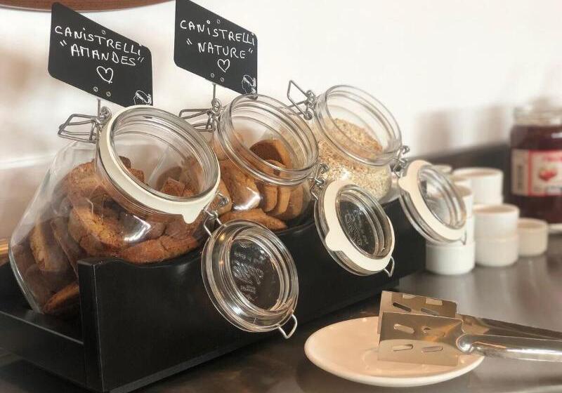 Отель Ibis Styles Ajaccio Napoleon