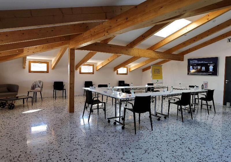 Отель Ibis Styles Ajaccio Napoleon