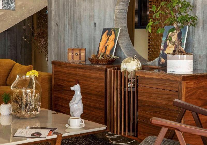 Отель Ibis Styles Ajaccio Napoleon