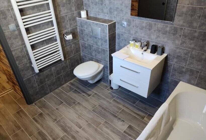 Отель Les Voyageurs