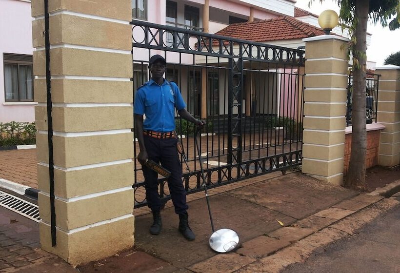 هتل Lillian Towers