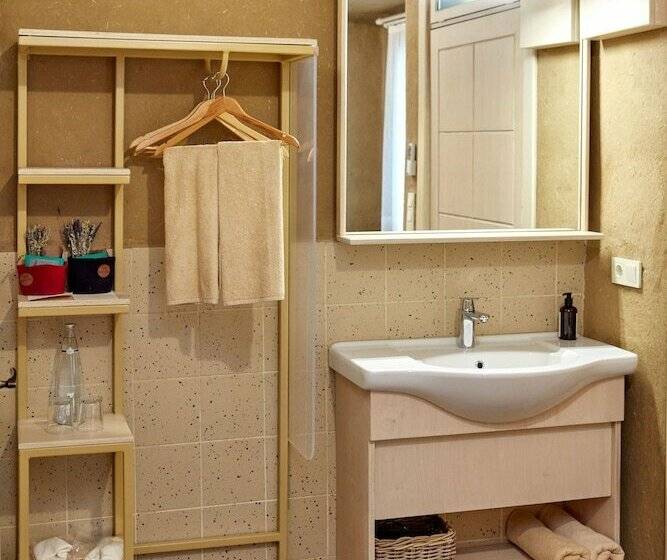 בית מלון כפרי Manej Urla