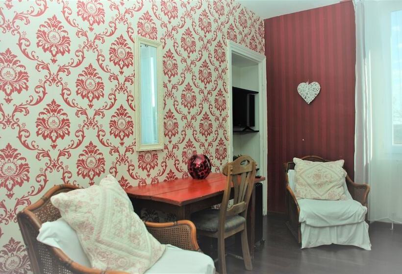 בית מלון כפרי La Gare Aux Anes