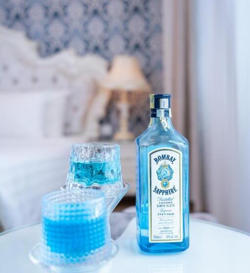 Royal Beach Hotel By Thg