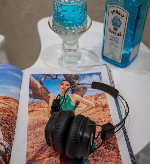 Royal Beach Hotel By Thg