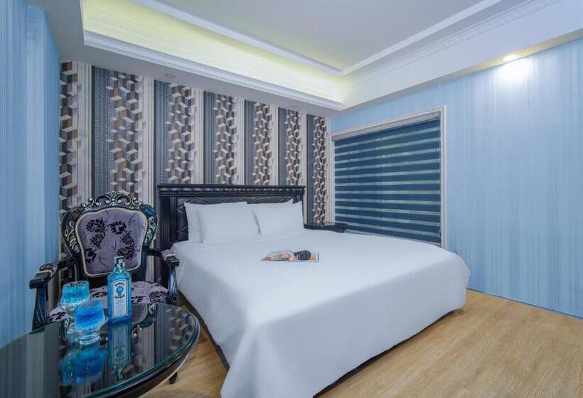 Royal Beach Hotel By Thg