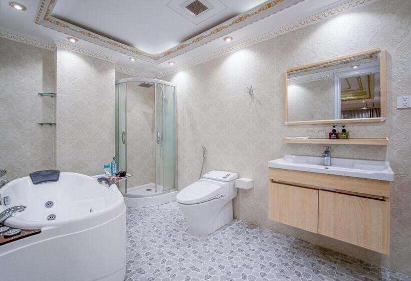 Royal Beach Hotel By Thg