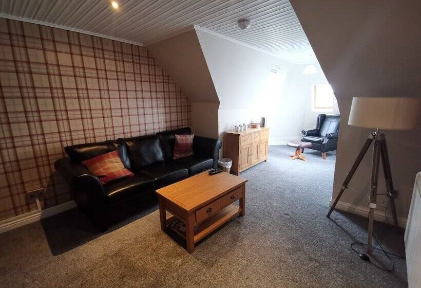 Отель The Millcroft