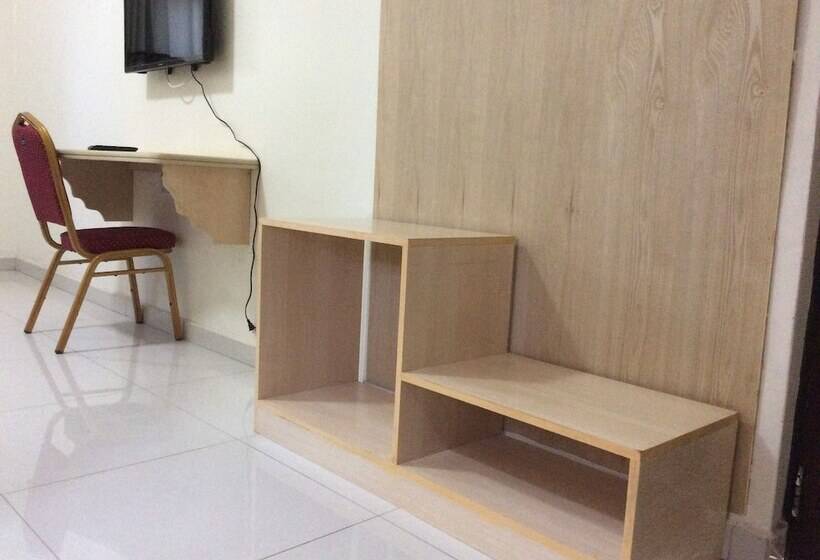 هتل Tita Tourist Resort