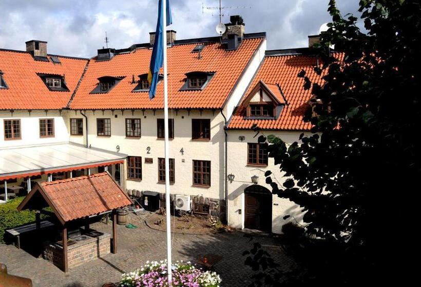هتل Vardshuset Hwitan