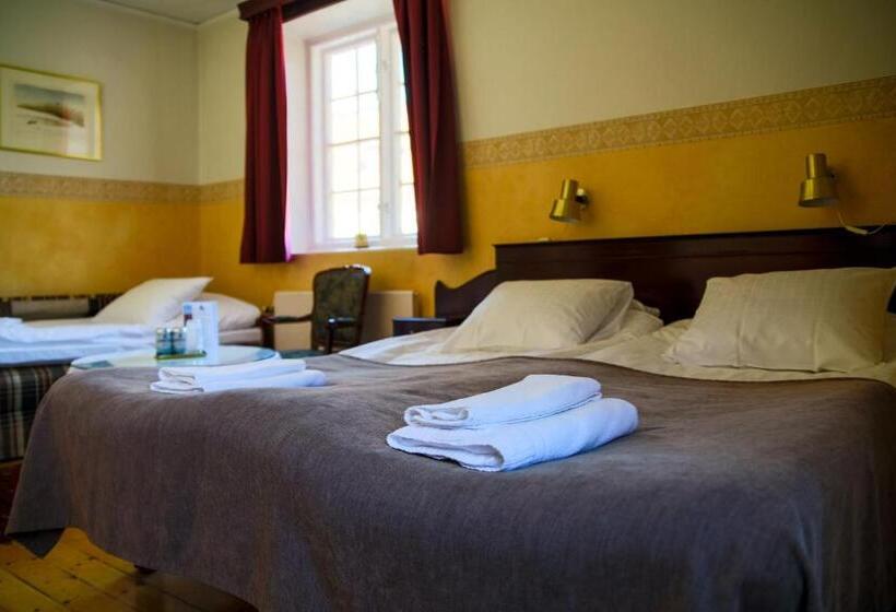 호텔 Vardshuset Hwitan