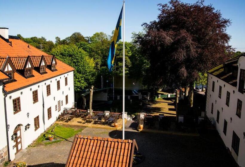 هتل Vardshuset Hwitan