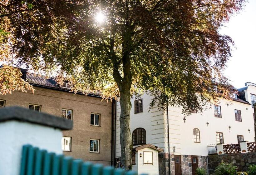 호텔 Vardshuset Hwitan