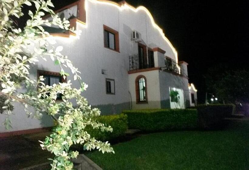 酒店 Village Termas Del Dayman