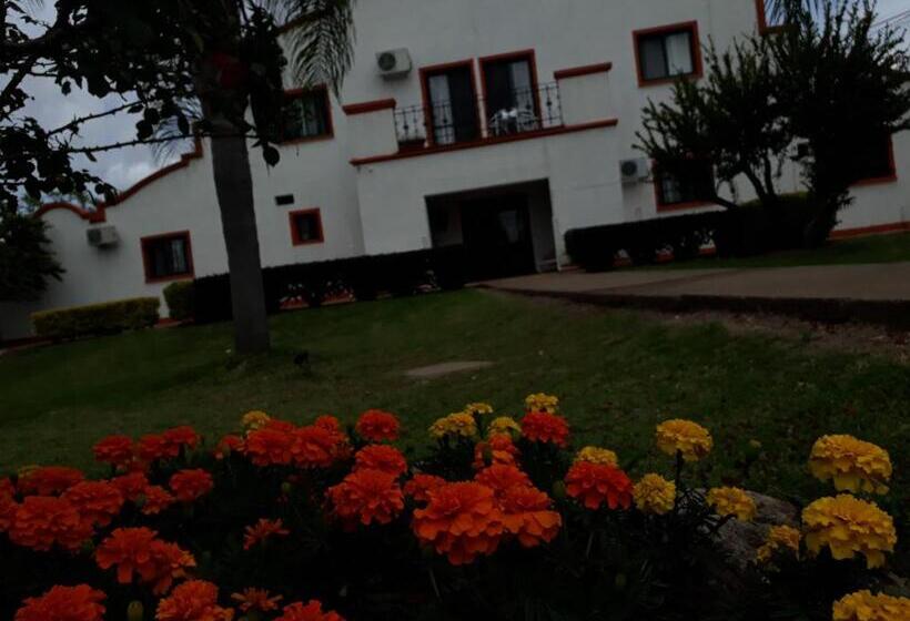 酒店 Village Termas Del Dayman