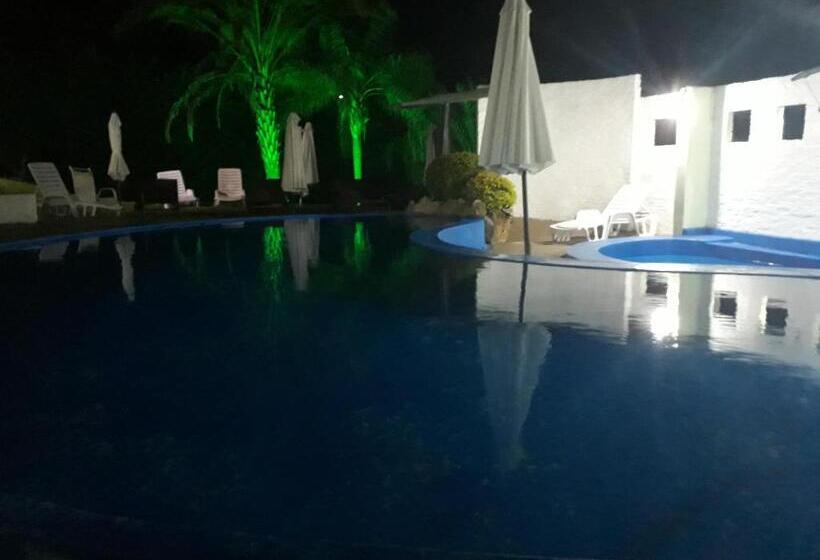 酒店 Village Termas Del Dayman