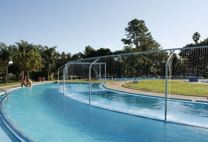 هتل Village Termas Del Dayman