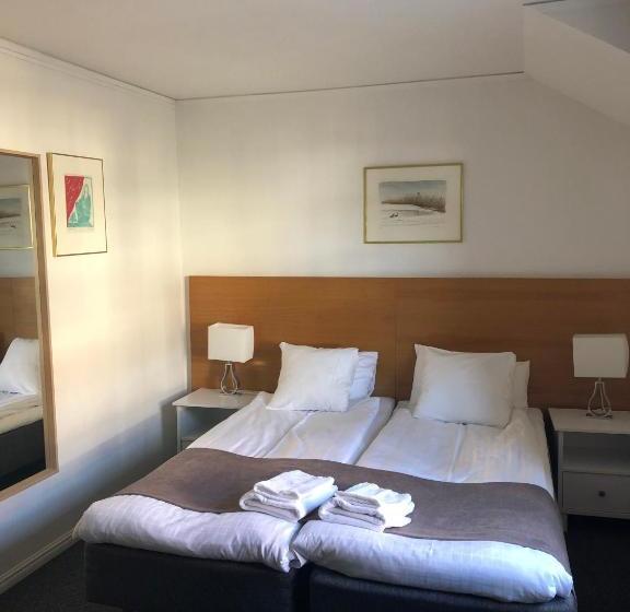 호텔 Vardshuset Hwitan