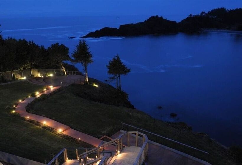 فندق Whale Cove Inn