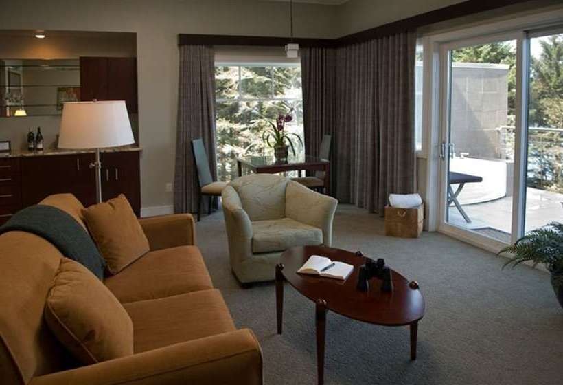 فندق Whale Cove Inn