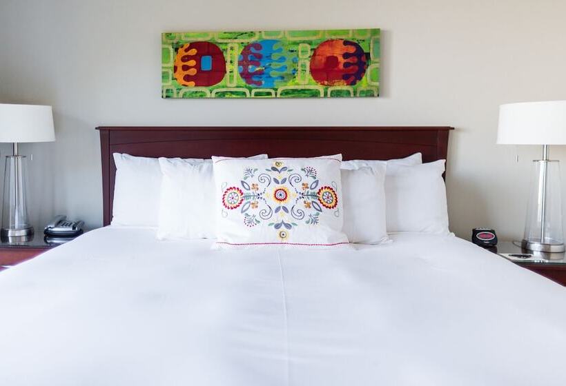 فندق Whale Cove Inn