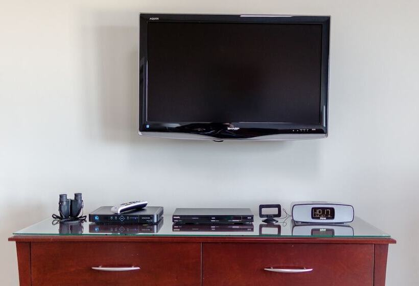 فندق Whale Cove Inn