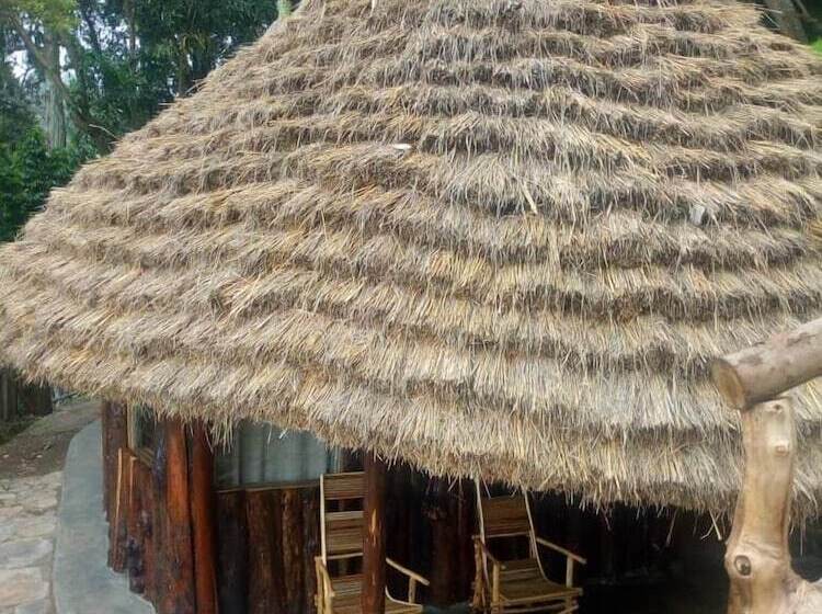 Lacam Lodge   Hostel