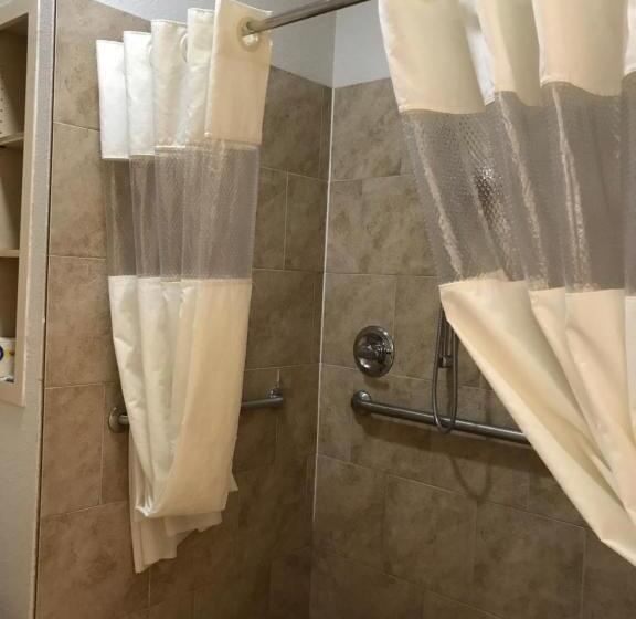 Мотель Big Lake Inn And Suites