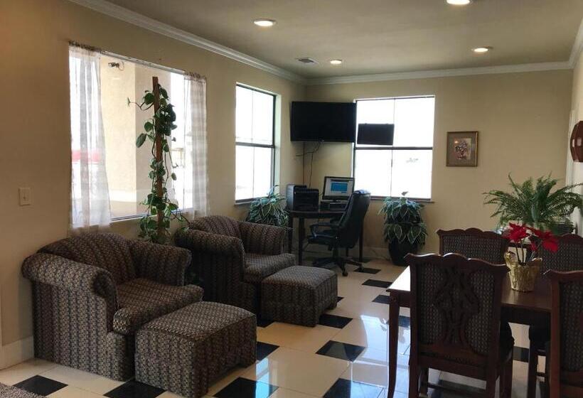 Мотель Big Lake Inn And Suites