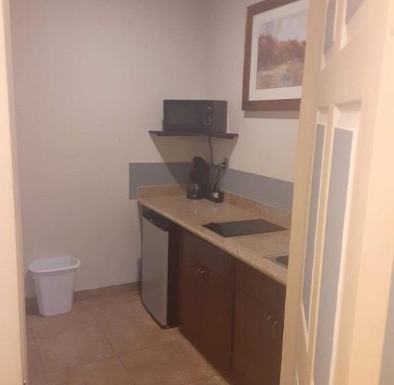 Мотель Big Lake Inn And Suites