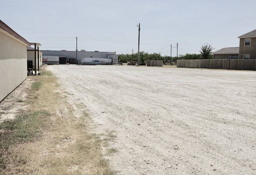 فندق على الطريق Texan Inn